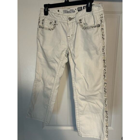 Miss Me Cuffed Capri Denim Jeans White size 28 Bling Back Flap Pockets - Picture 1 of 9